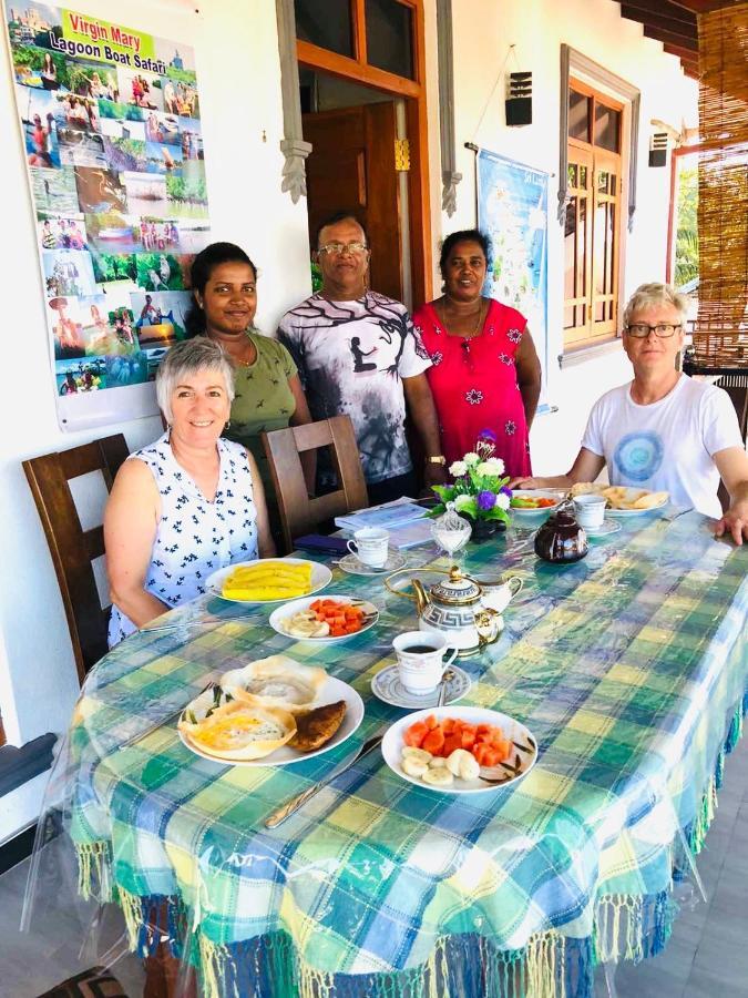 Rodrigo'S Villa & Restaurant Негомбо Екстериор снимка