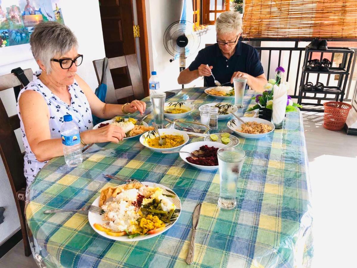 Rodrigo'S Villa & Restaurant Негомбо Екстериор снимка